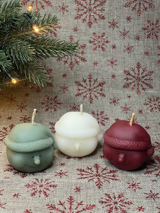 SNIEGAVĪRA GALVA Bišu vaska svece